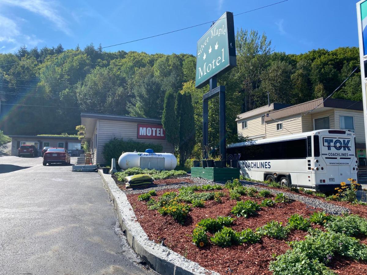 Silver Maple Motel Haliburton Eksteriør bilde
